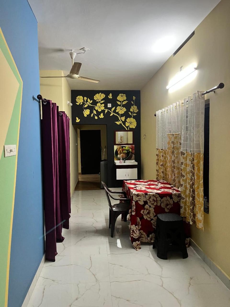 Hotel Eleven Eleven à Varkala Extérieur photo